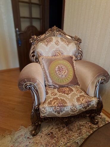 Divan və kreslo dəstləri: Yeni, Klassik divan, Jurnal masası, 2 kreslo — 2