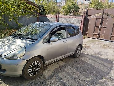 Honda Fit: 2004 г., 1.3 л, Вариатор, Бензин, Хэтчбэк