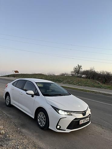 camry xv25: Toyota Corolla: 2019 г., 1.8 л, Автомат, Гибрид, Седан — 4