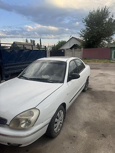 Daewoo Nubira: 2001 г., 1.6 л, Механика, Седан