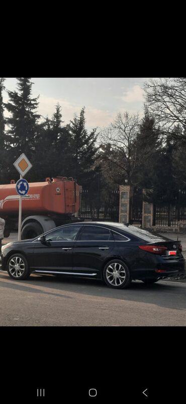 Hyundai: İLi 2015 . Qara qara salondu Peç Kondisoner Super Veziyyetde. Luk — 1