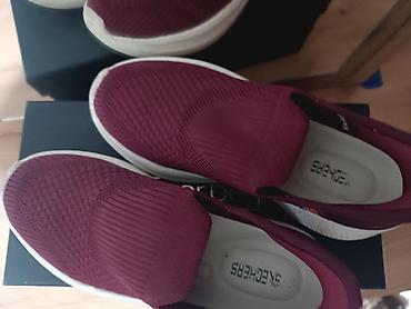 Личные вещи: Кроссовки-слипоны Skechers Slip-ins Arch Fit, бордовые - Модель — 2
