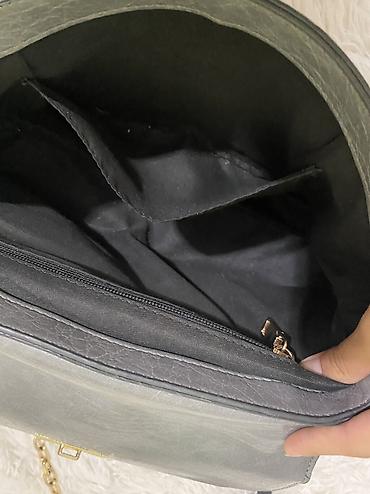 Çantalar: Givenchy qadın çantası - Rəng: boz (mat-metalik effektli) - Material — 7