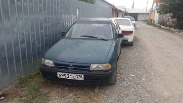 нексия 1994: Opel Astra: 1994 г., 1.6 л, Механика, Бензин, Седан