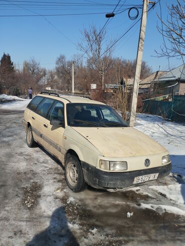 продаю пассат универсал: Volkswagen Passat: 1990 г., 1.8 л, Механика, Бензин, Универсал