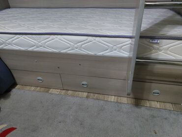 металлические кровать: Двухъярусная кровать, Для девочки, Для мальчика, Б/у