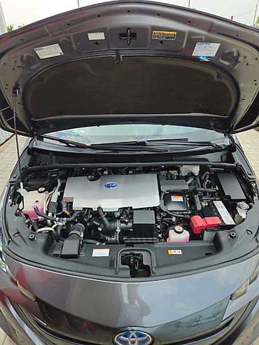 Toyota: Toyota Prius: 2019 г., 1.8 л, Вариатор, Гибрид, Хэтчбэк — 4