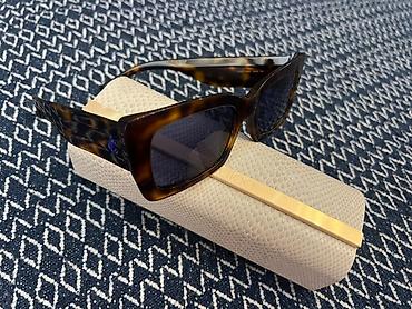 Eynəklər: Jimmy Choo gün eynəyi - Model: kəpənək/kedi-eye siluetli, qalın — 2