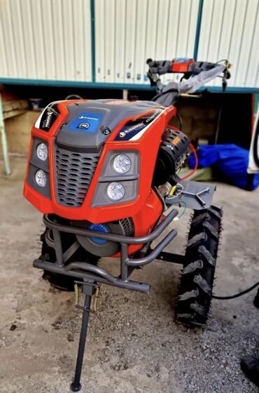 Дизельные мотоблоки: Мотоблок с бензиновым двигателем, предназначенный для обработки — 23