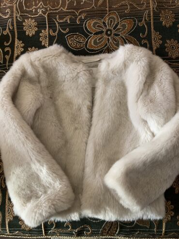 palto na devochku 4 5 let: Продаю кожаную и меховую курточки, фирменные. Состояние отличное