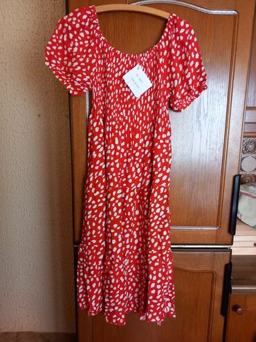 haljina xl: XL (EU 42), 2XL (EU 44), bоја - Crvena, Drugi stil, Kratkih rukava