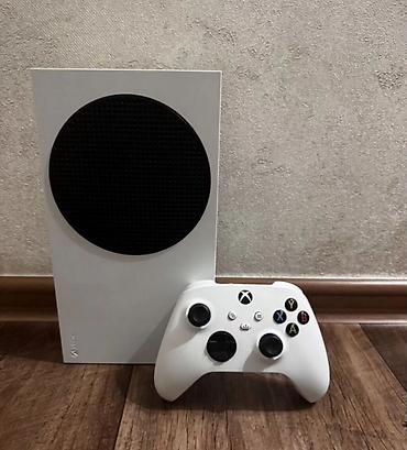 хбокс серия с: Игровая консоль Xbox Series S (белая, цифровая версия) в комплекте — 1