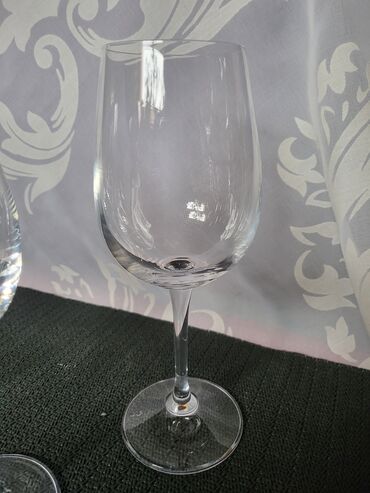 Čaše: Case nove,vintaz kristal za vino Montana Nemacka. Case tanji na lalafo.rs — 14 Čaše: Case nove,vintaz kristal za vino Montana Nemacka. Case tanji — 14