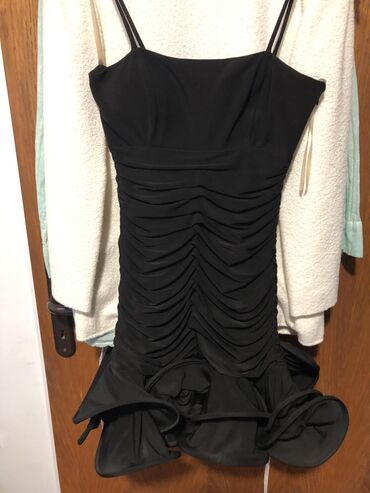 šlingane haljine: M (EU 38), bоја - Crna, Večernji, maturski, Na bretele