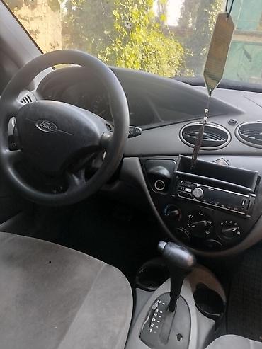полка на авто: Ford Focus I (седан/хэтчбек) — интерьер и оснащение - Автоматическая — 5