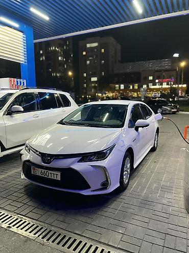 sonata dn: Toyota Corolla: 2020 г., 1.8 л, Вариатор, Гибрид, Седан — 3