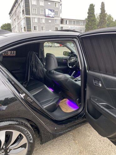 Honda: Honda Accord: 2 l | 2017 il Sedan — 11