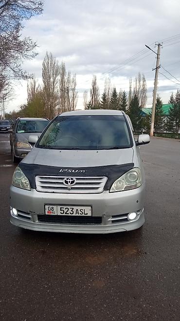 Toyota: Toyota Ipsum: 2001 г., Минивэн — 9