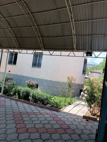 Продажа домов: Дом, 200 м², 6 комнат, Собственник — 5