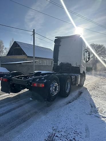 Тягачи: Тягач, Volvo, Без прицепа — 6