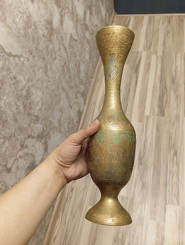 gul qutusu: Bir vaza — 3