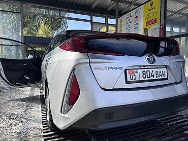 Toyota: Toyota Prius: 2020 г., 1.8 л, Электромобиль — 6