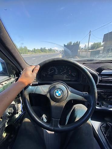 BMW: BMW 5 series: 1992 г., 2.5 л, Кол менен иштөөчү, Бензин, Седан — 5
