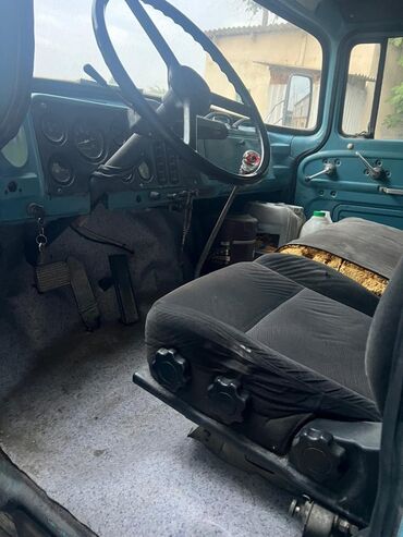 Грузовики: Грузовик, ЗИЛ — 10