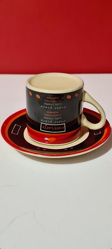 Kompleti posuđa: Servis 6 malih šoljica sa tacnom za kafu, motiv “CAFE’ LATTE”. - Nove — 13