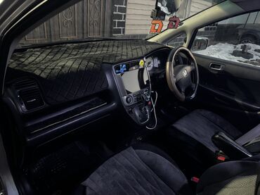 Honda: Honda Stream: 2003 г., 1.7 л, Автомат, Бензин, Универсал — 5