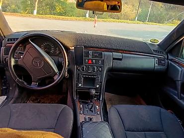 bakida traktor işi: Mercedes-Benz 230: 2.3 l | 1997 il Sedan — 8