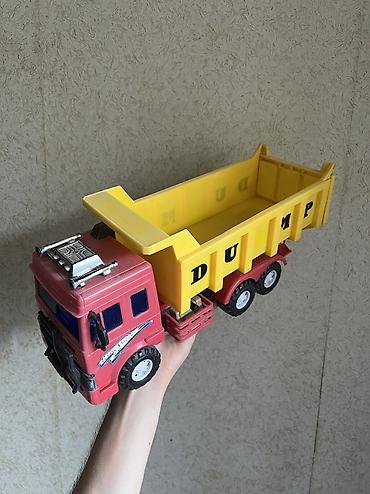 oyuncaq kamaz type 1: Ideal veziyyetde kamazdir. Ushaq ucun en sevimli hediyyedir. Arxasi — 2