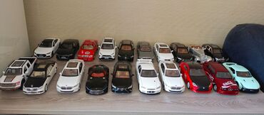 Avtomobil modelləri: Kolleksiya üçün model avtomobillər. Hər biri 15 AZN. Ünvan Yeni — 9