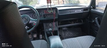 VAZ (LADA): VAZ 2107 sedan - Yanacaq sistemi: injektor (şəkildə qeyd olunub) - — 13