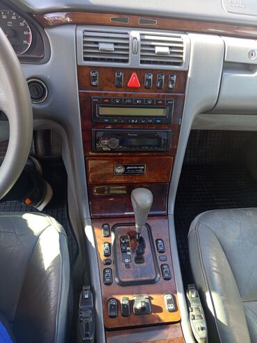 Mercedes-Benz: Mercedes-Benz E-Class: 2002 г., 4.3 л, Автомат, Бензин, Седан — 5