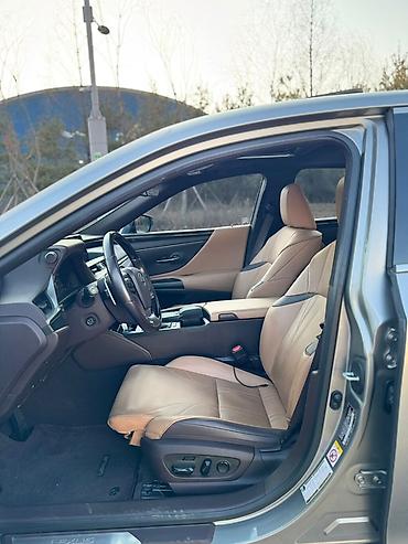 Lexus: Lexus ES: 2019 г., 2.5 л, Вариатор, Гибрид, Седан — 19