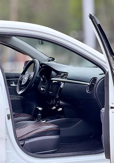 sonata d8: Kia Rio: 2019 г., 1.6 л, Автомат, Бензин, Седан — 7