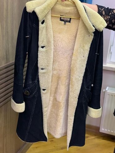 Paltolar: Interfina dublonka.180manat.lazer kurtka100m Ayaqqabılar firma -da lalafo.az — 2 Paltolar: Interfina dublonka.180manat.lazer kurtka100m Ayaqqabılar firma — 2