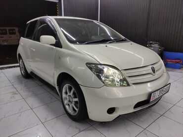 серв 1: Toyota ist: 2004 г., 1.3 л, Автомат, Газ, Хэтчбэк