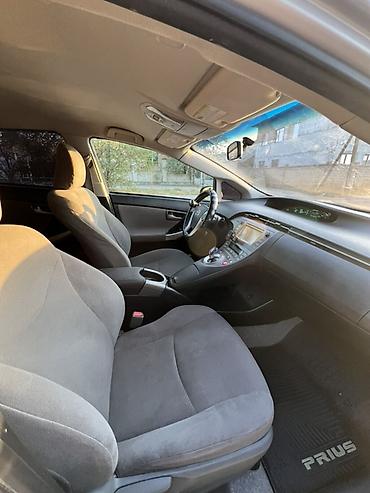 карина тайота: Toyota Prius: 2015 г., Гибрид, Хэтчбэк — 7
