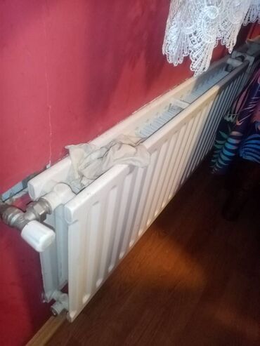 Oprema za grejanje: Ostalo od grejanja, pumpa, boca, cevi radijatori, kolena, manometar — 7