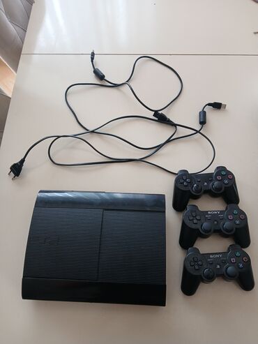 PS3 (Sony PlayStation 3): Salam fikri ciddi olanlar yazsin oyunlar yoxdu icinde silinibdi 500