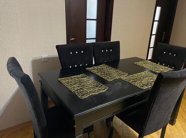 Taburetlər: Qonaq otağı üçün, İşlənmiş, Açılan, Kvadrat masa, 6 stul