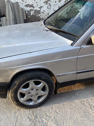e klass: Mercedes-Benz 190: 1998 г., Седан — 8