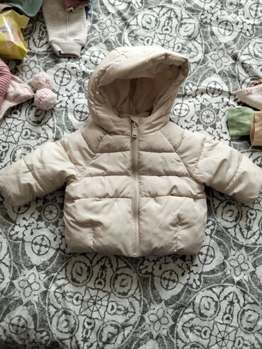 Manejlər: Uşaq üçün qış geyim dəsti 1) M&S kapüşonlu şişmə jaket - Rəng