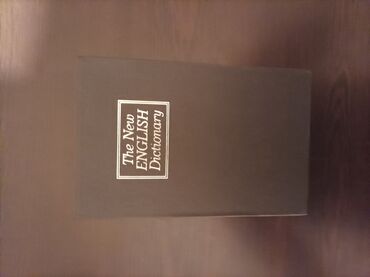 pul qutusu: Məhsul: “The New English Dictionary” gizli seyf-kitab