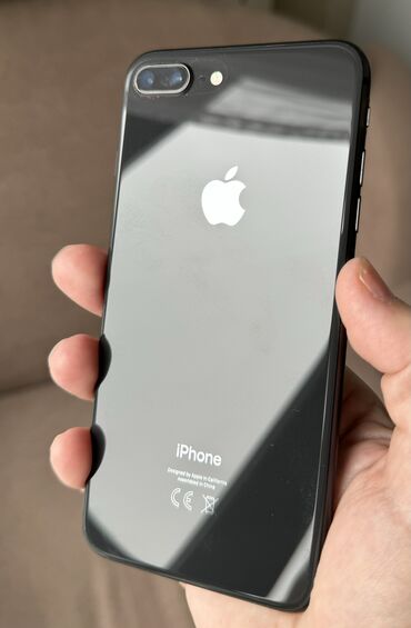 Apple iPhone: IPhone 8 Plus, Б/у, 256 ГБ, Черный, Защитное стекло, 74 %