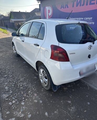 Toyota: Toyota Yaris: 2008 г., 1.3 л, Механика, Бензин, Хетчбек