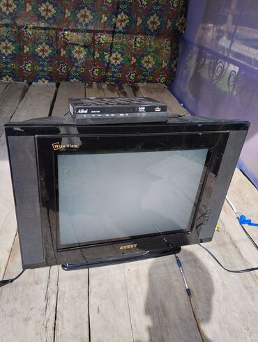 Телевизоры: Продаю телевизор с приставкой с.Петровка