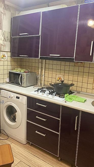 Недвижимость: 3 комнаты, 58 м², Дордой Плаза ТРЦ 104 серия, 3 этаж, Евроремонт — 3